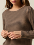 Pullover aus Wollmischung mit Streifen image number 2