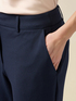 Pantalon court en tissu cr&ecirc;pe image number 2