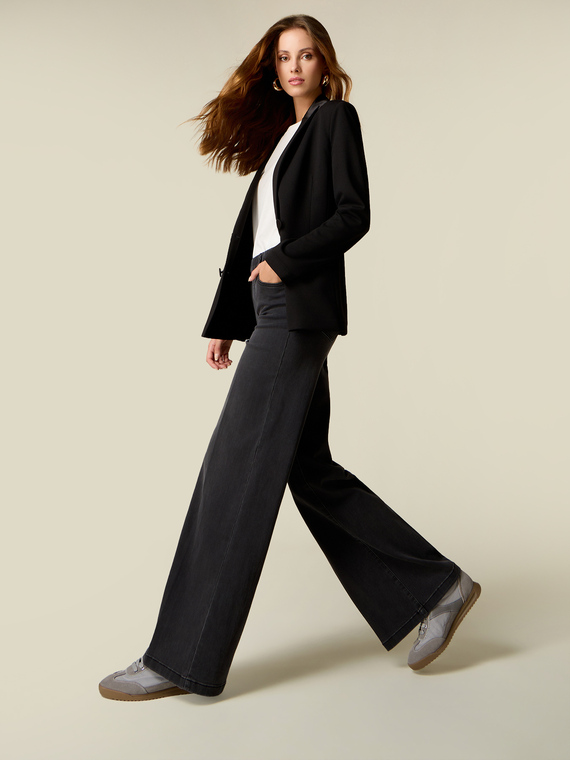 Wide-leg jeans with elasticized waist