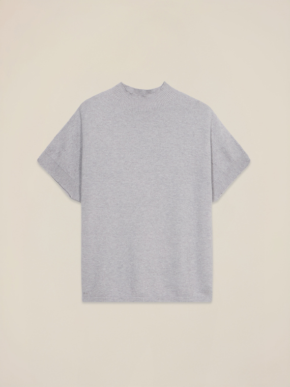 Short-sleeve turtleneck sweater