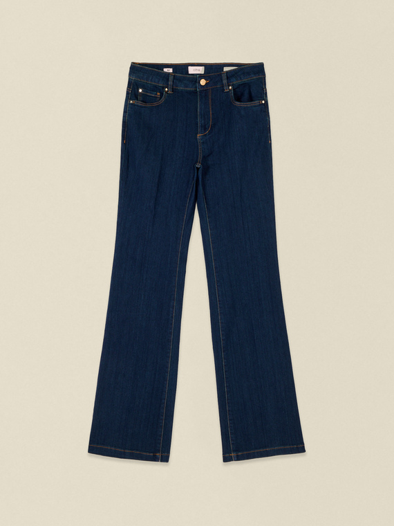 Flare jeans in rinse wash
