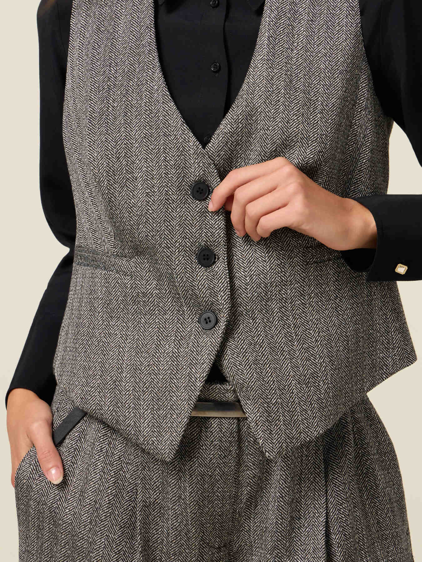 Pinstriped flannel waistcoat image number 3