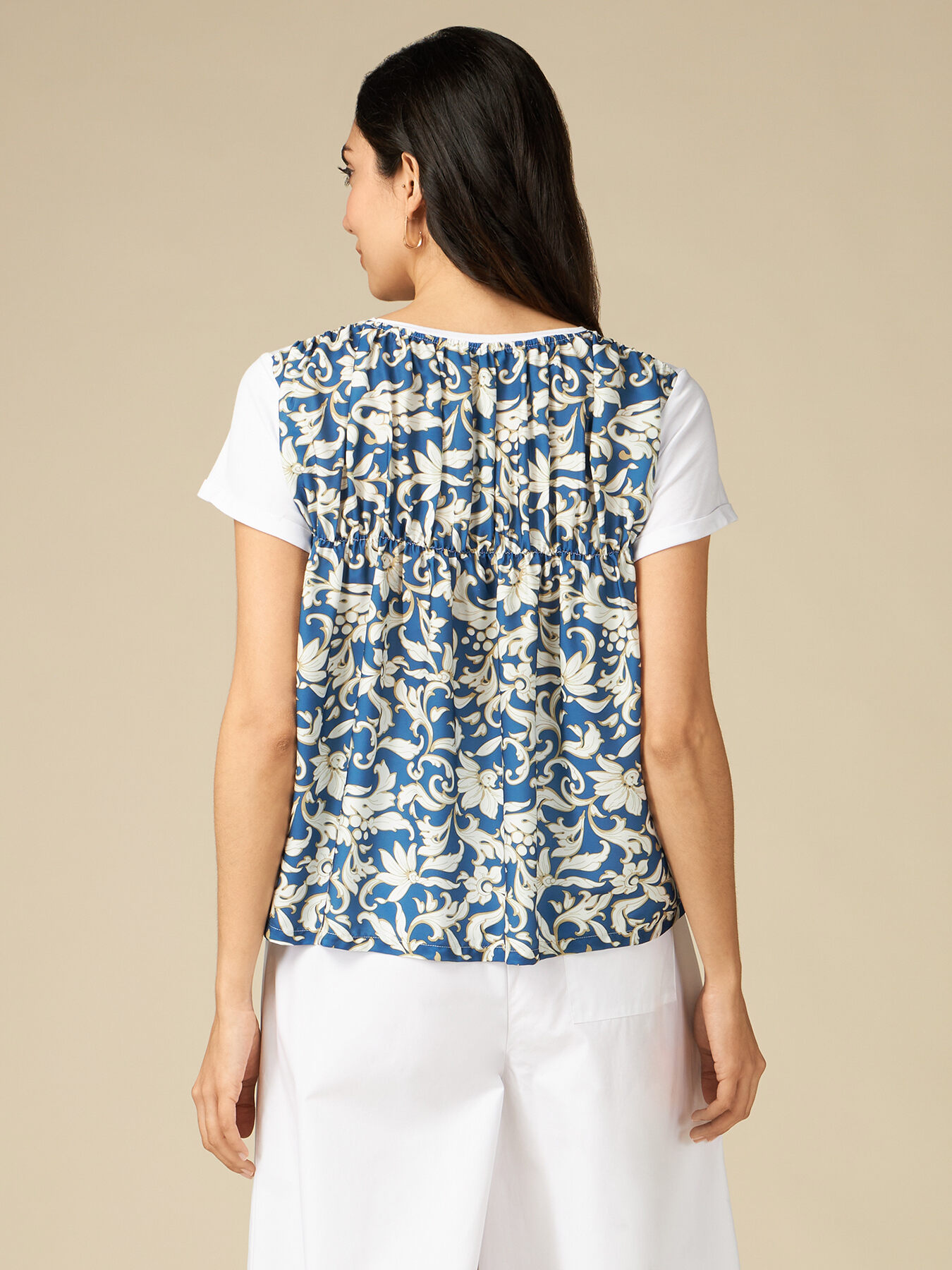 Camiseta con estampado por detr&aacute;s image number 1