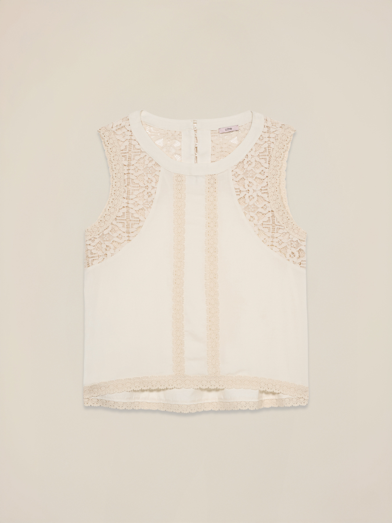 Top con inserti in pizzo image number 3