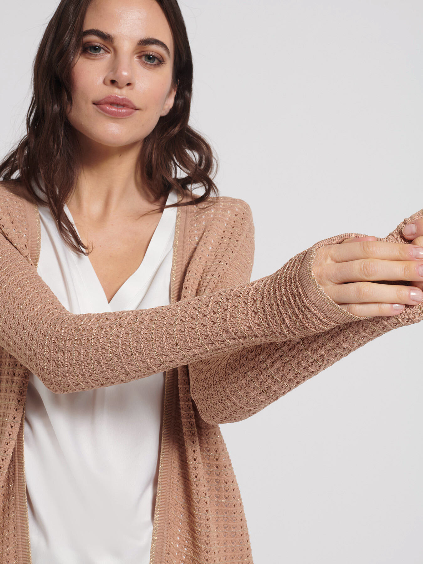 Cardigan mit Lochmuster image number 2