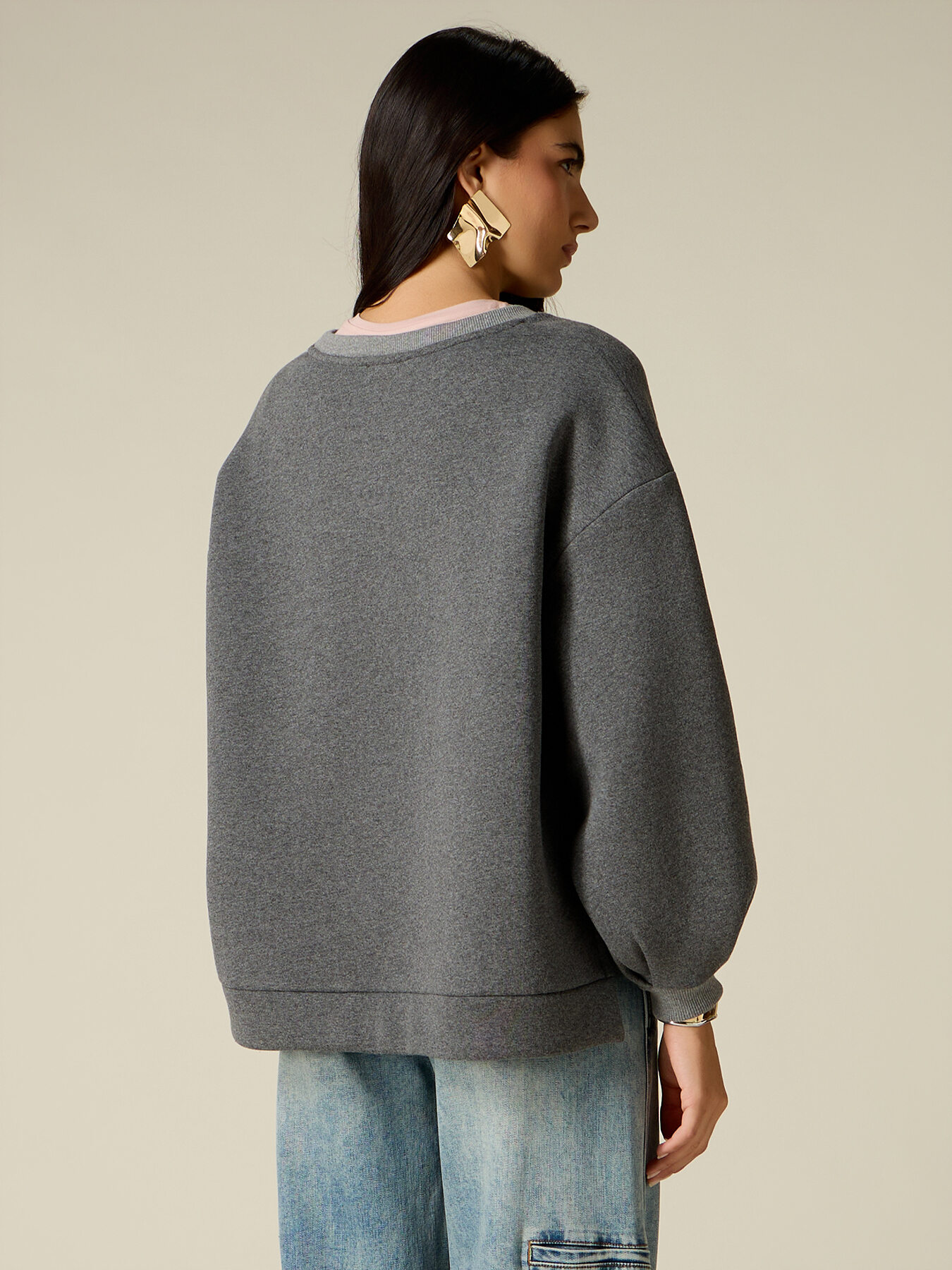 Rundhals-Sweatshirt mit Patch image number 1