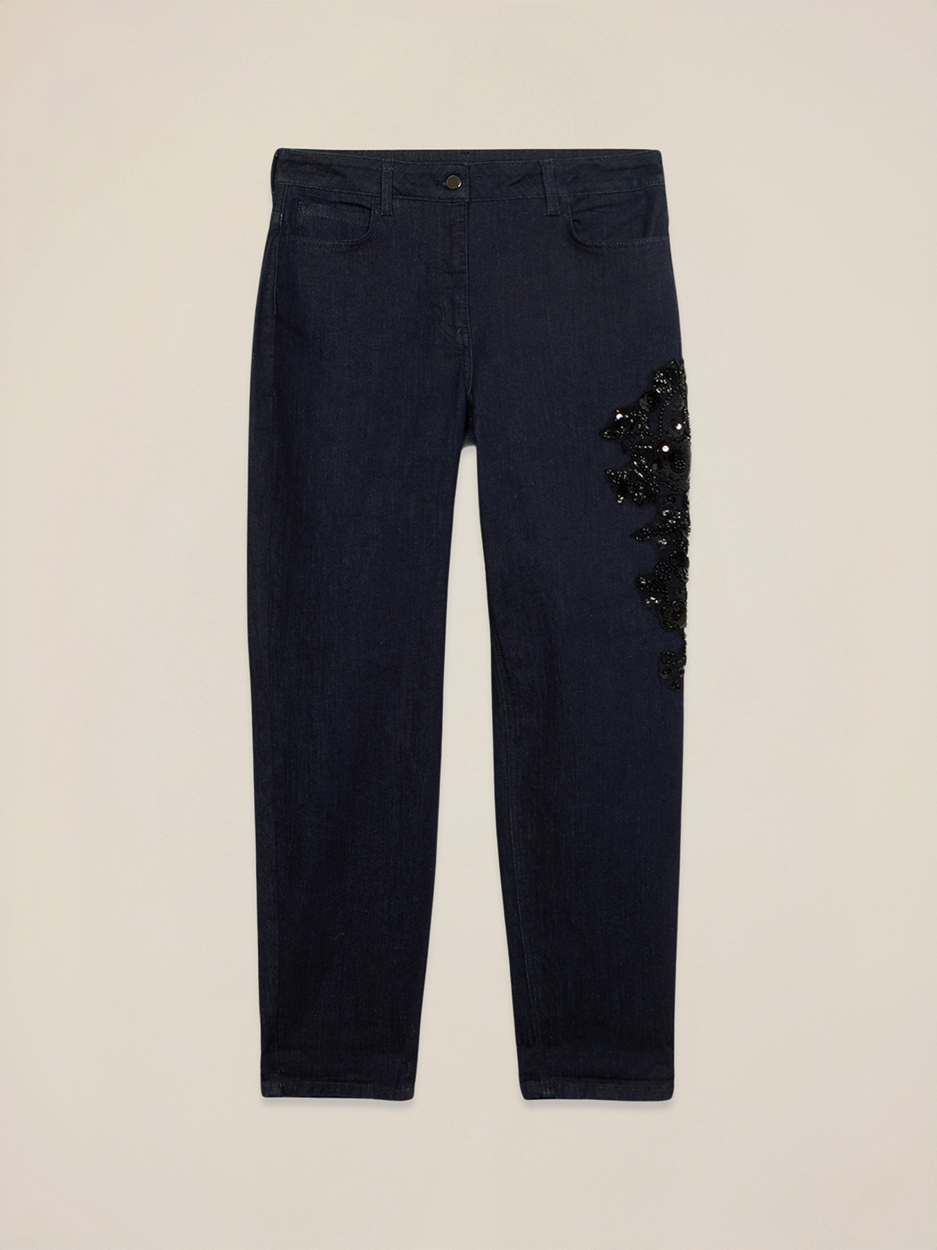 Blue rinse jeans with decorative patch image number 4