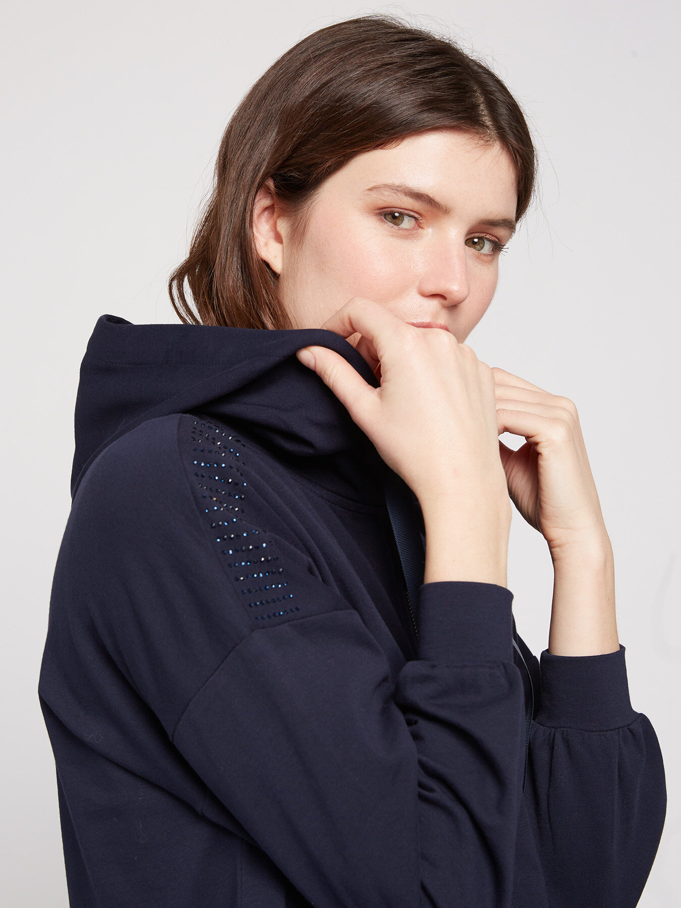 Sweatshirt with zipper and rhinestones image number 2