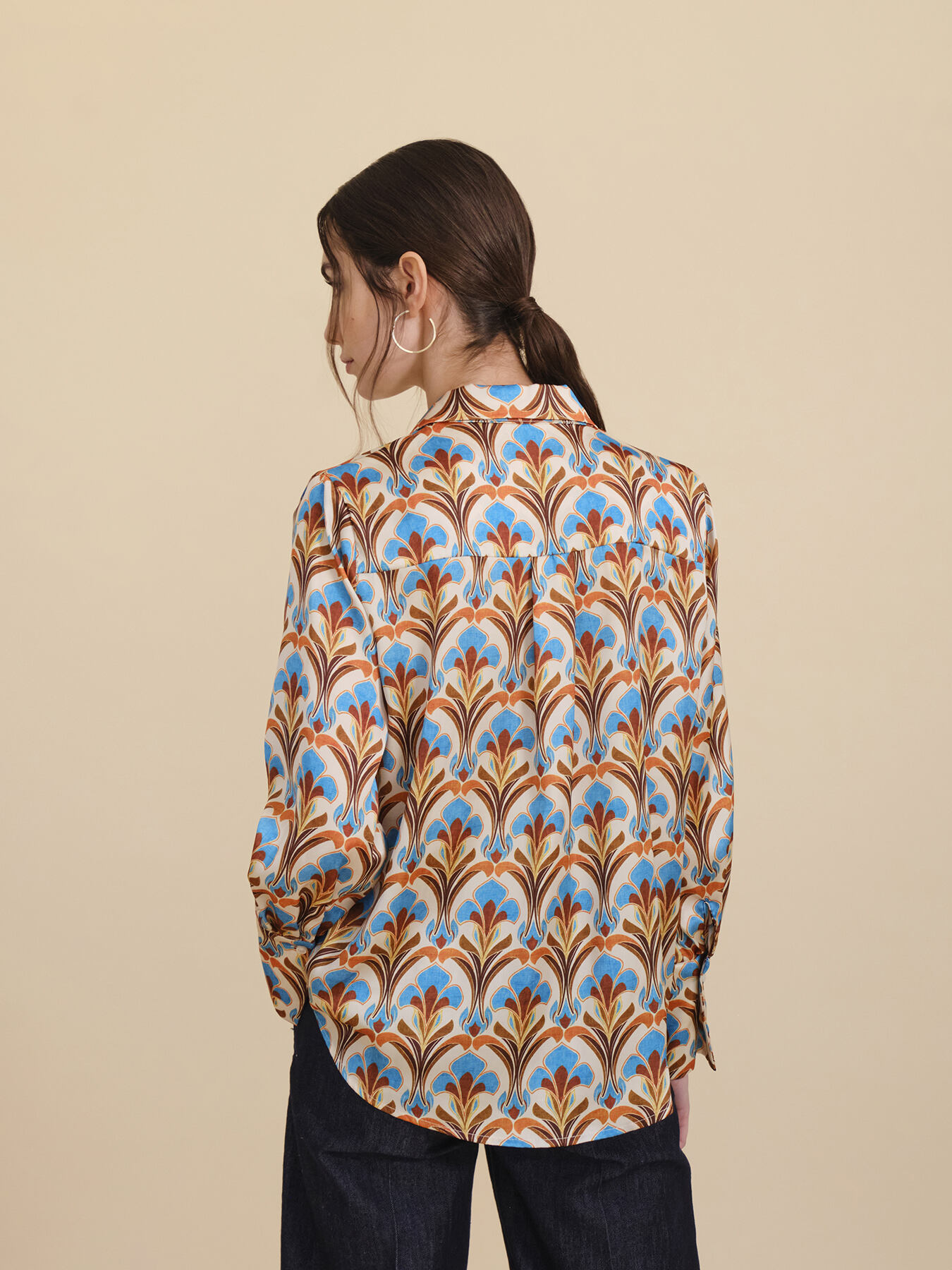 Camicia in raso fantasia image number 1