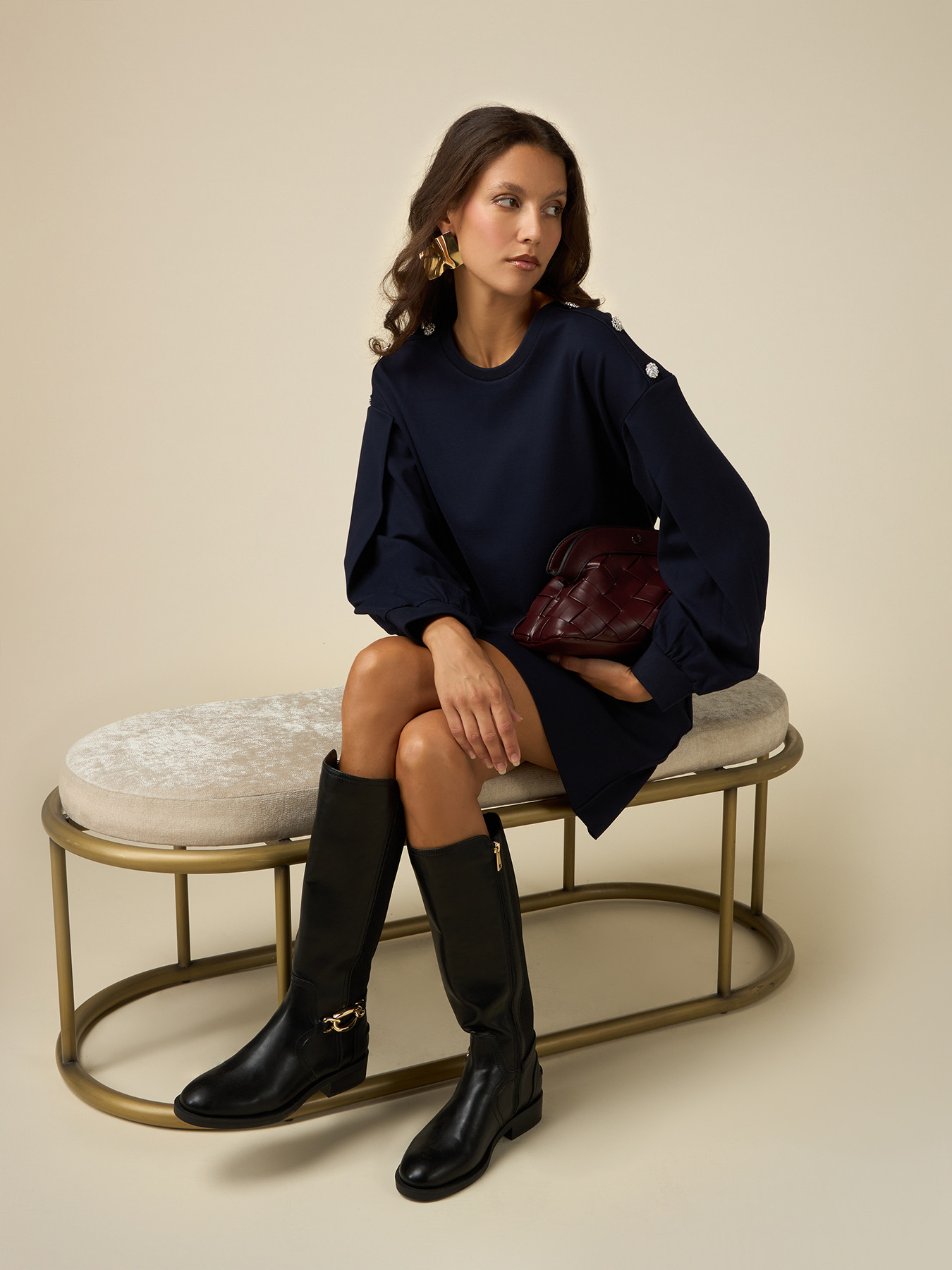 Fleece dress with buttons image number 3