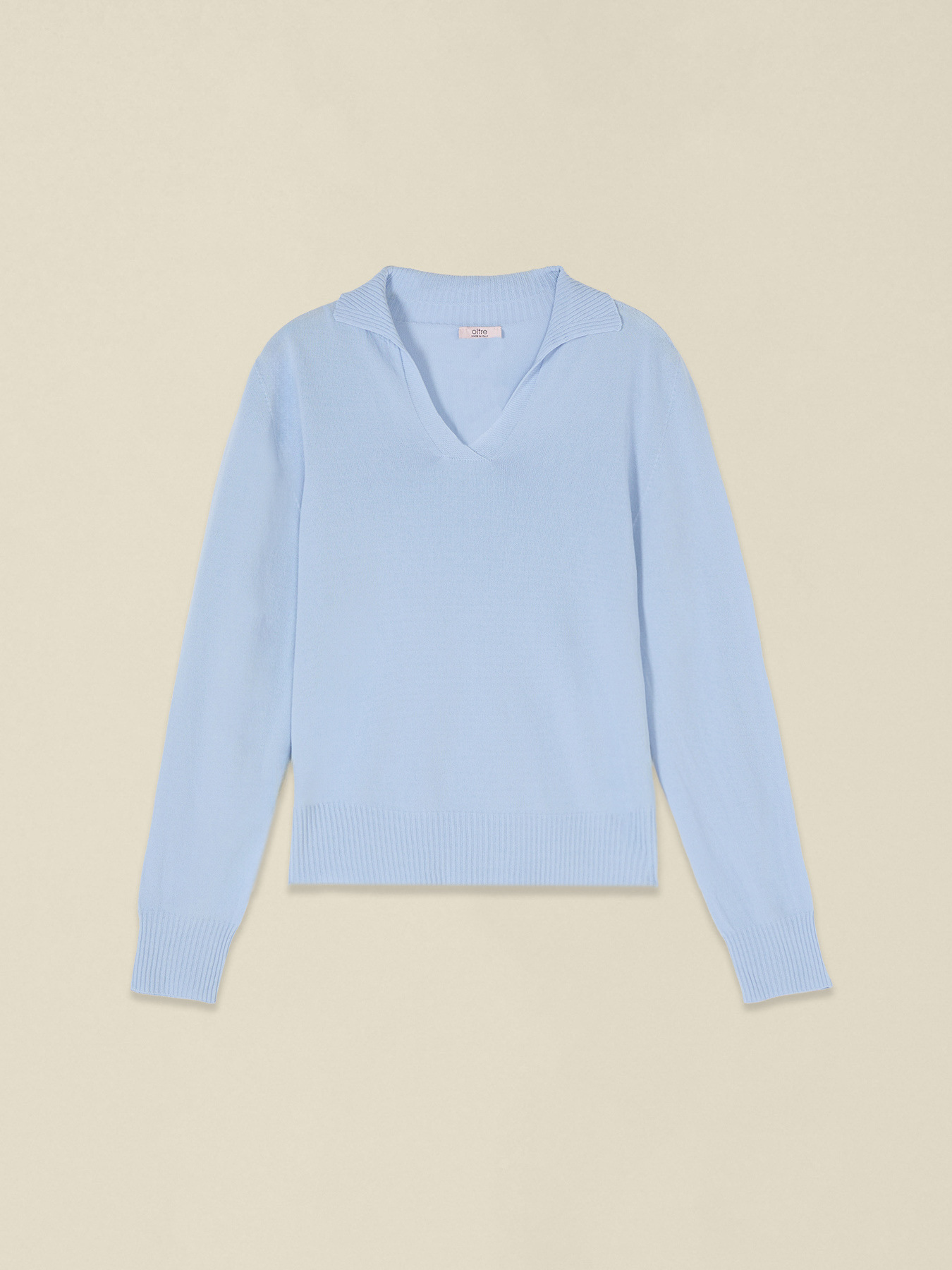 V-neck polo sweater image number 3