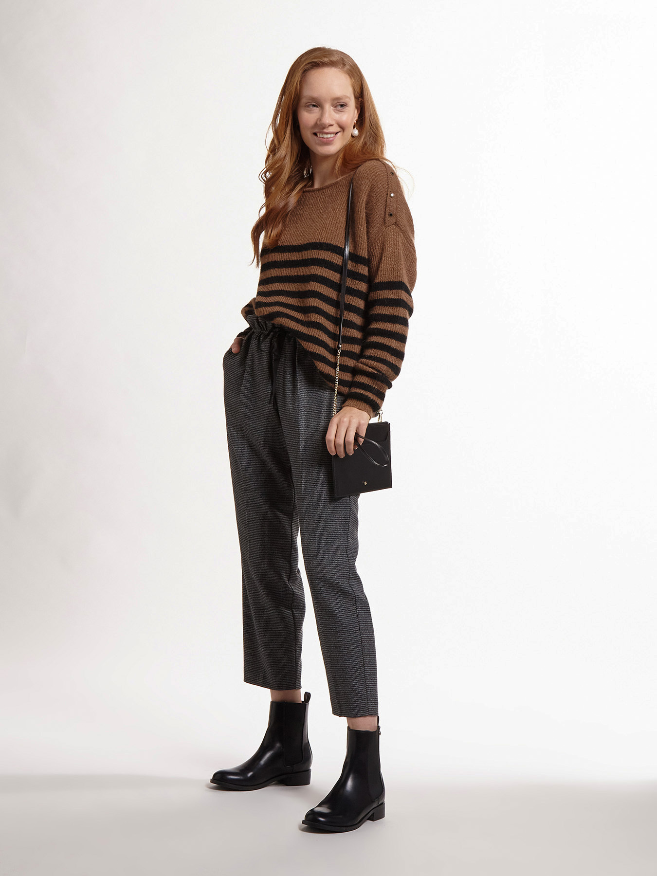 Joggers Dubai con micro estampado image number 0