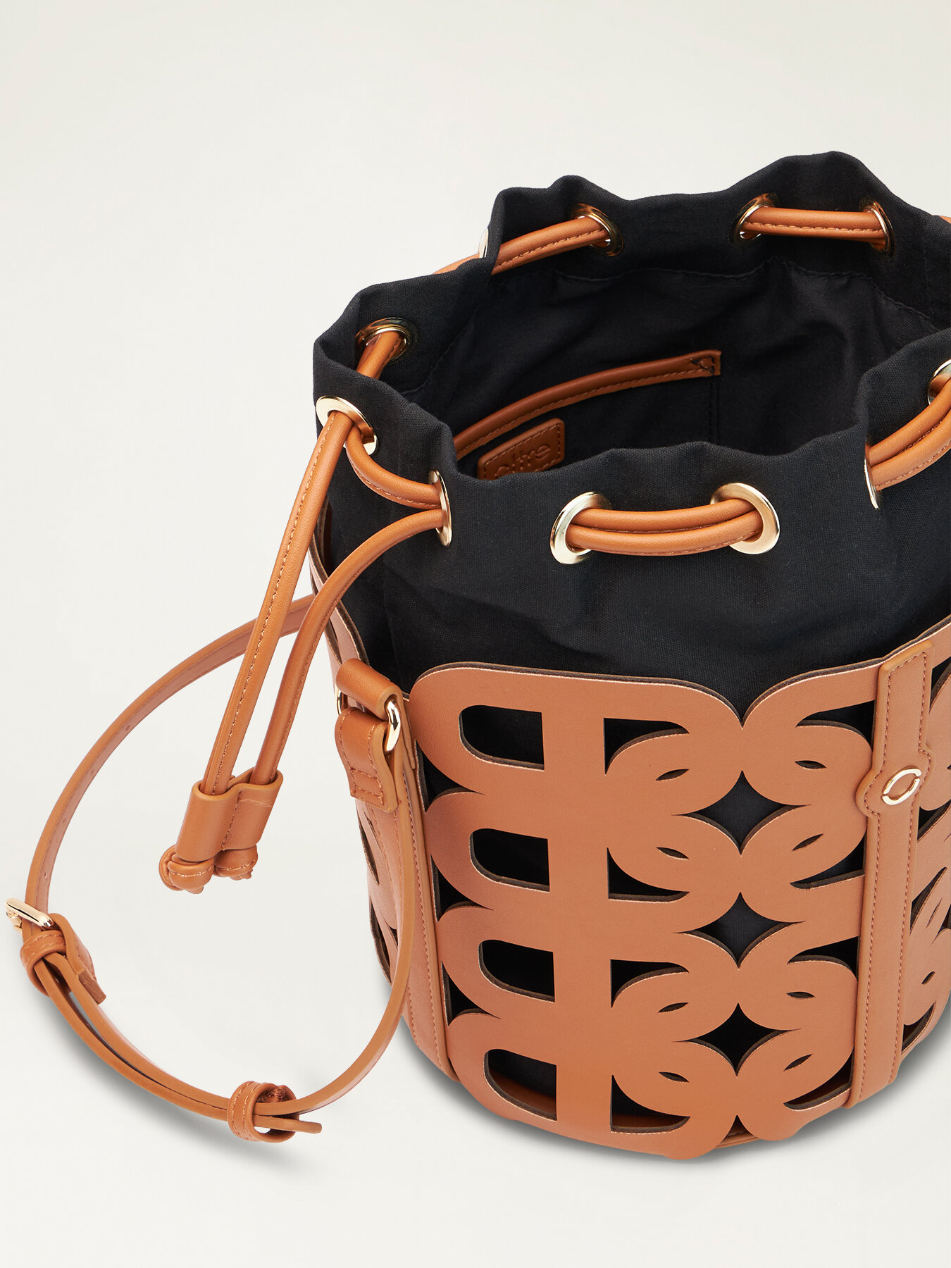 Bucket bag with inlay image number 4