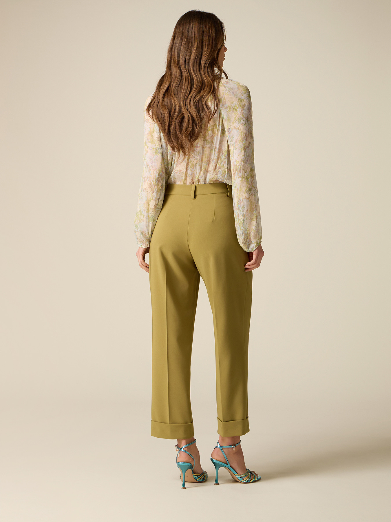 Cropped pleated trousers image number 1