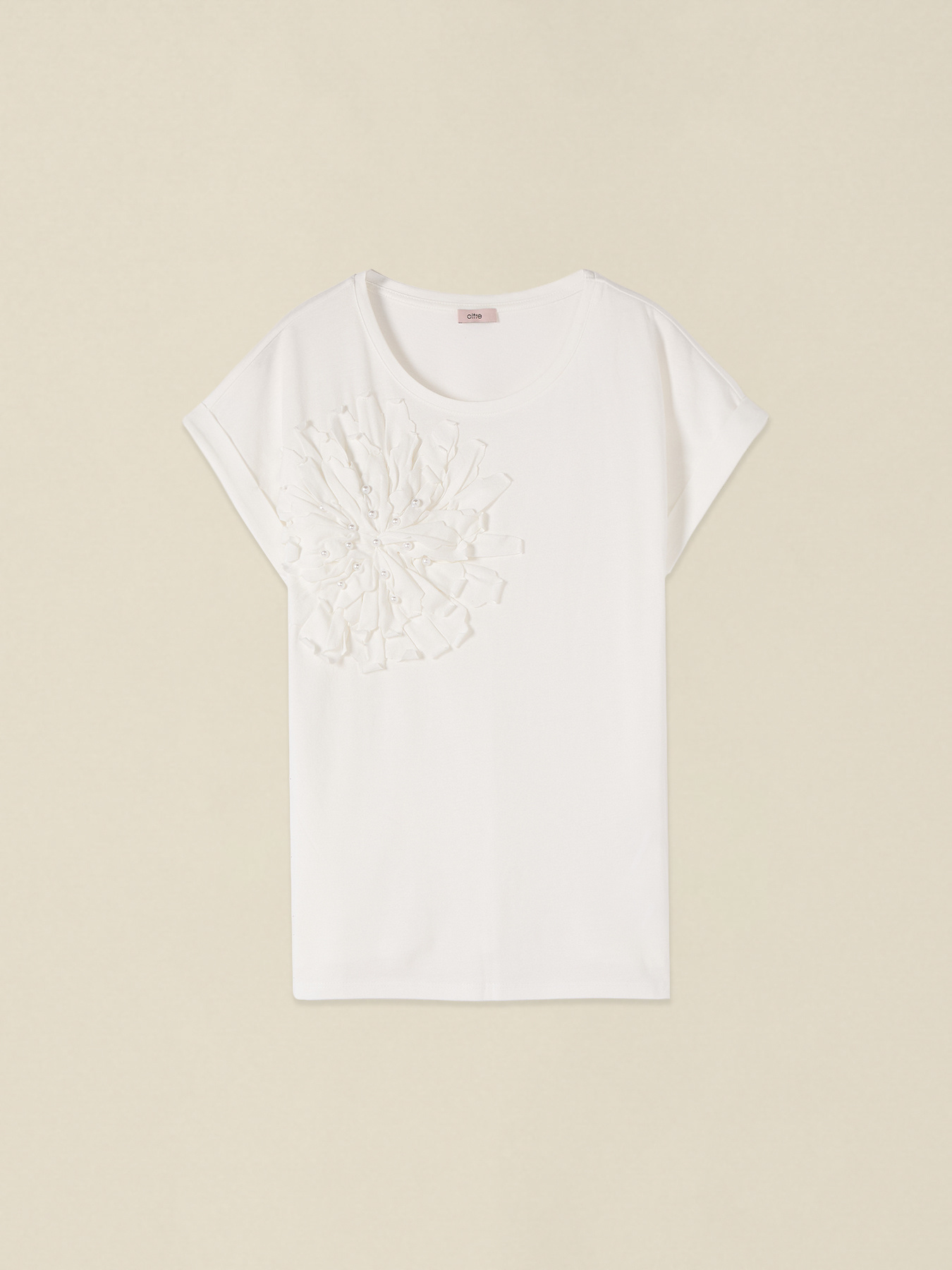 T-shirt with appliqu&eacute; and pearls image number 3