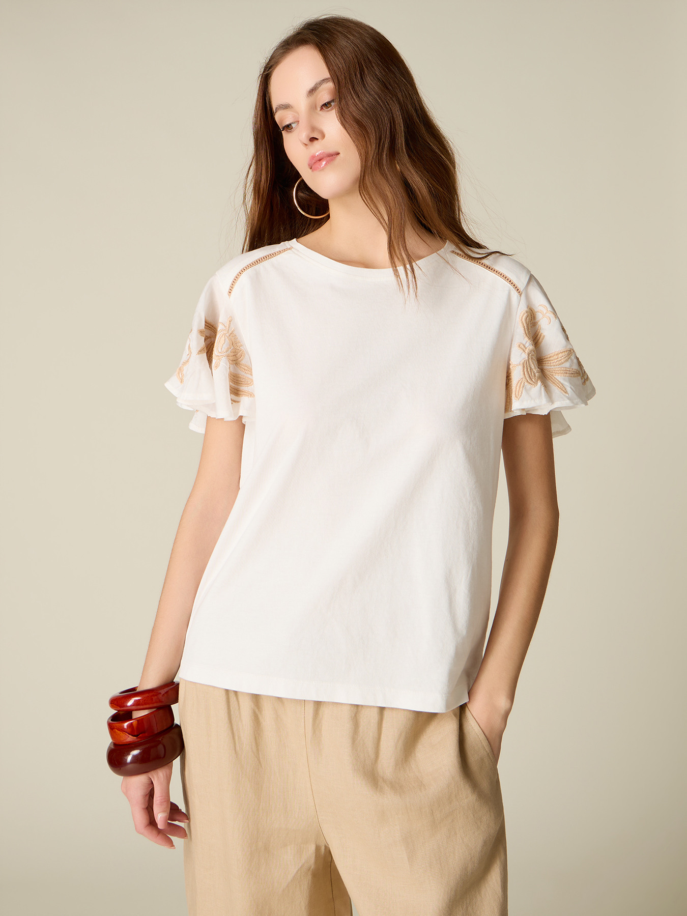 T-shirt con maniche ricamate image number 0