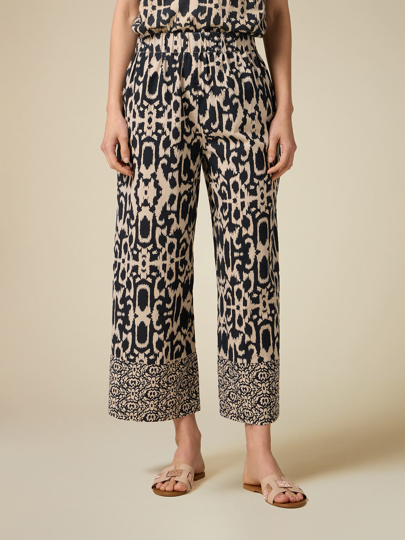 Pantalones wide leg cropped estampado image number 3