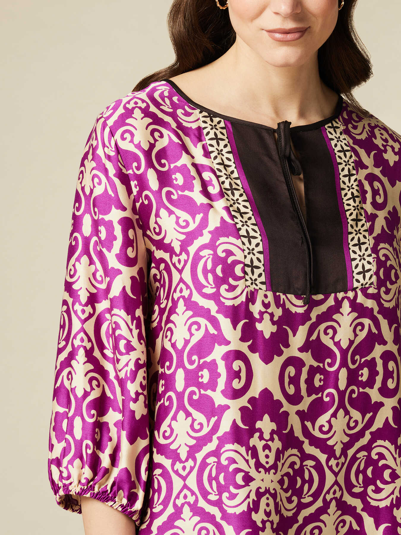 Bluse aus gemustertem Viskose-Satin image number 2