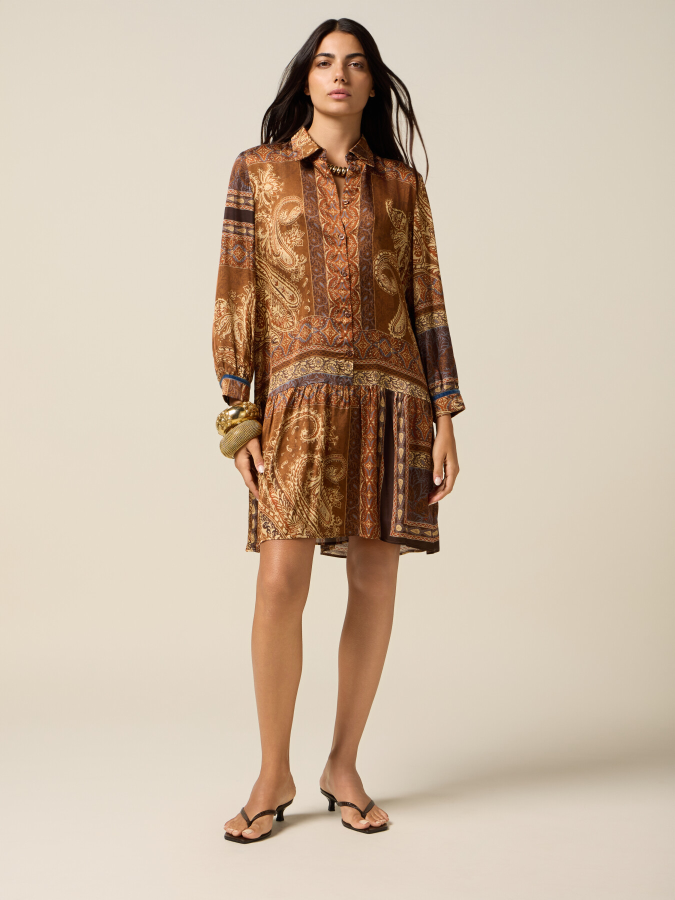 Kurzes Kleid aus gemusterter Viskose image number 0
