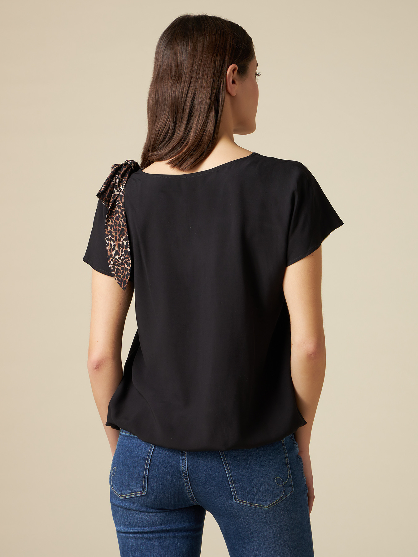 Bluse mit Schleife in Animalier-Optik image number 1