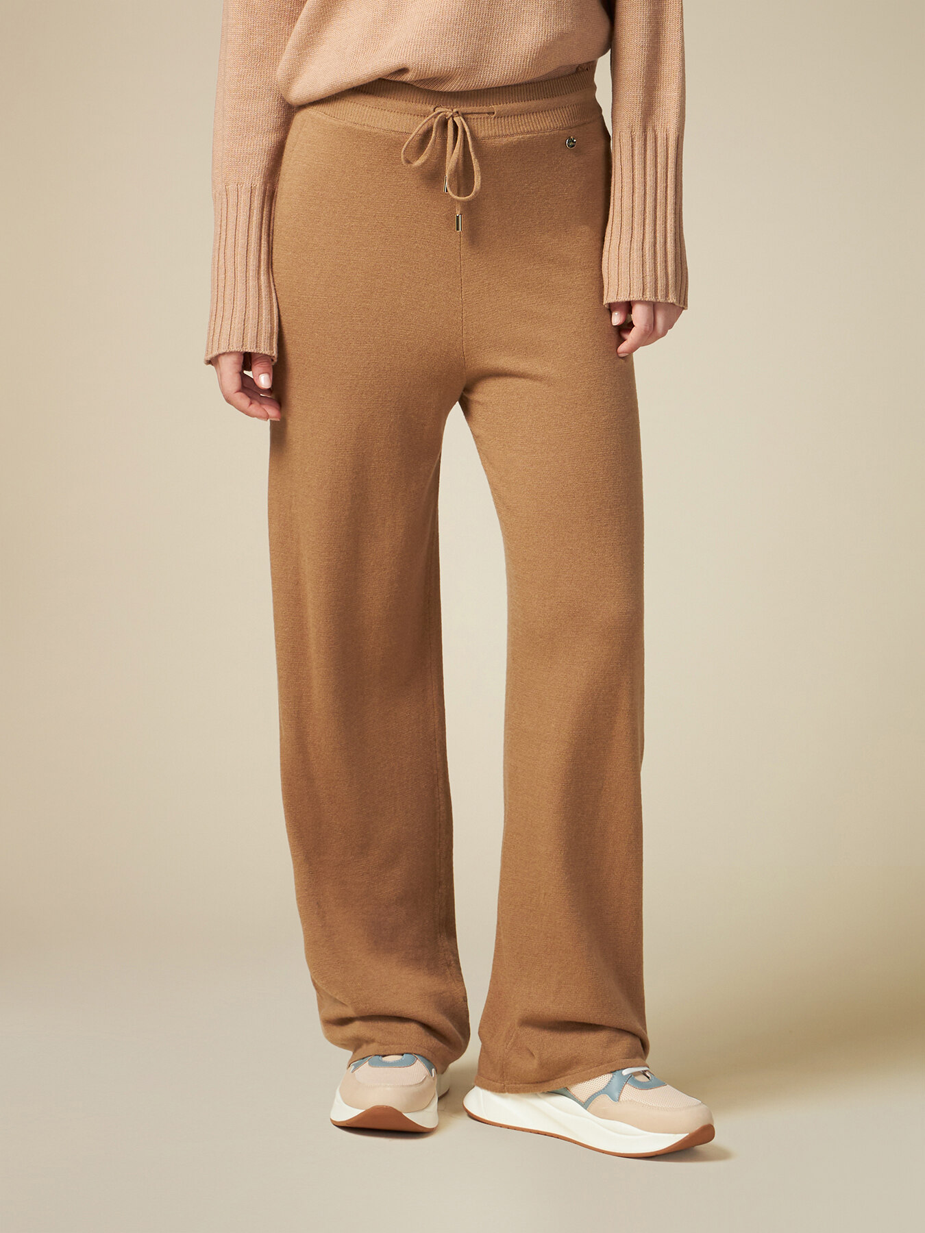 Cashmere blend knit trousers image number 3