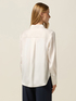 Satinbluse mit Kettendetail image number 1