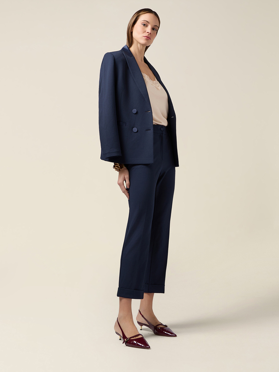 Pantaloni cropped din țesătură crepe