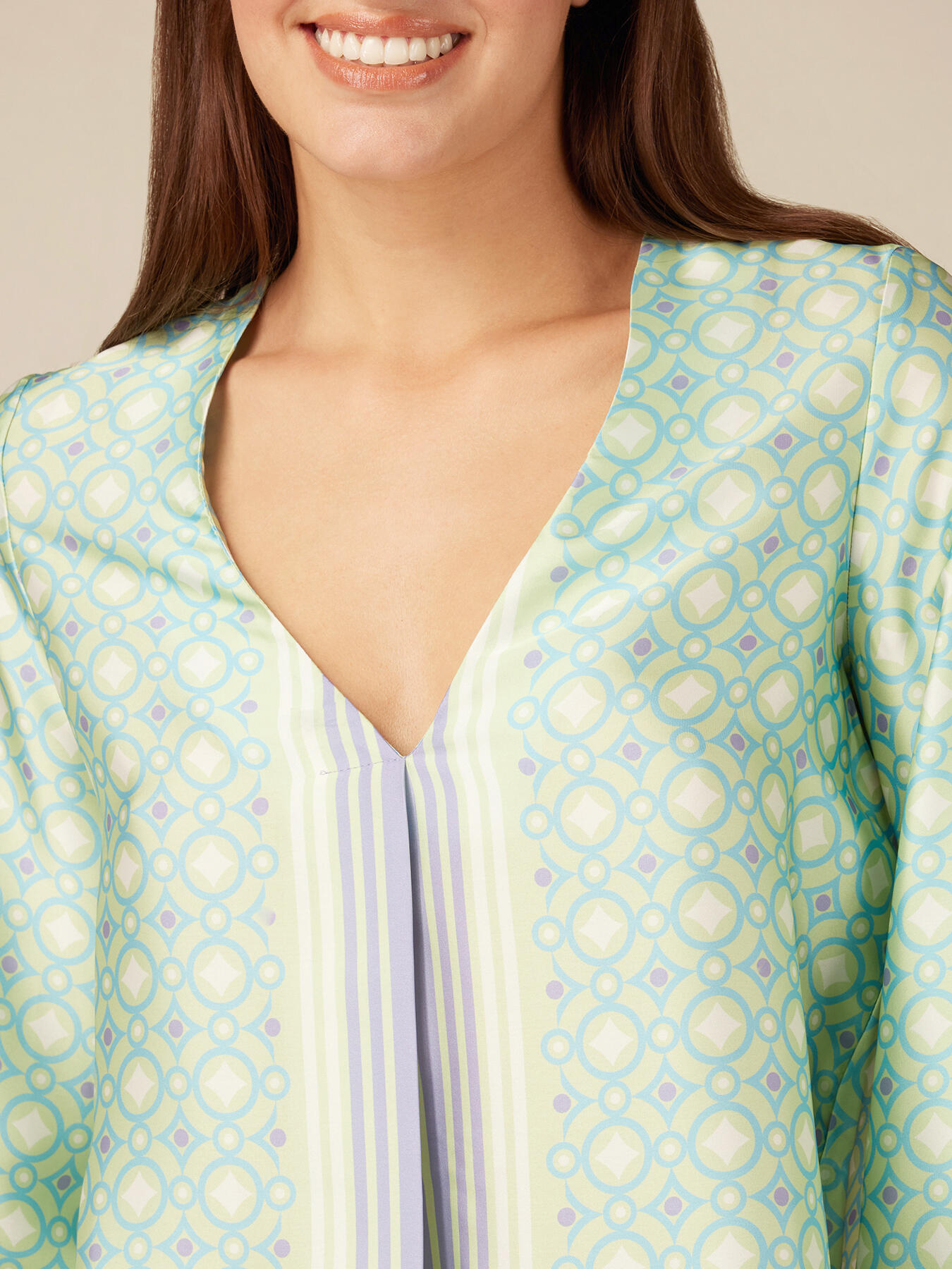 Geometric pattern blouse image number 2