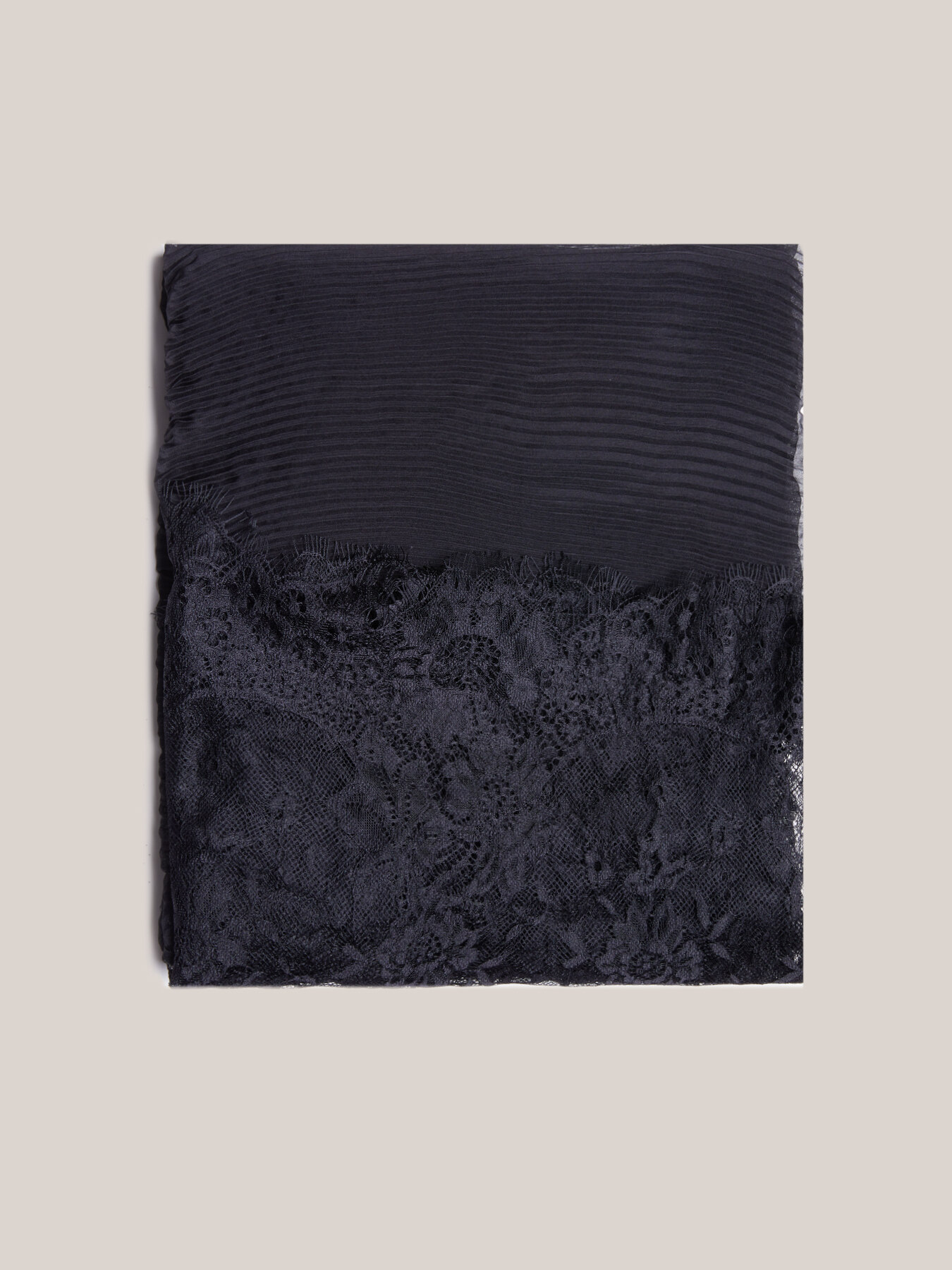 Plissee-Schal mit Spitze image number 1