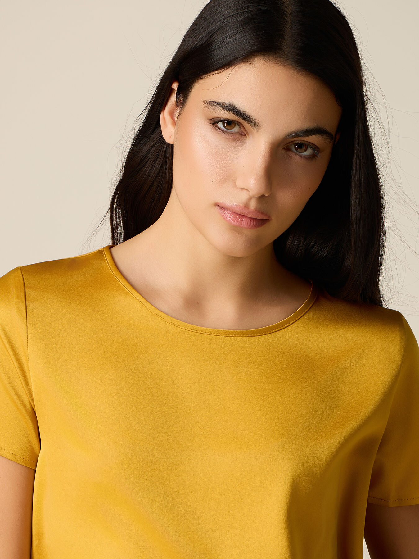 Two-material T-shirt image number 2