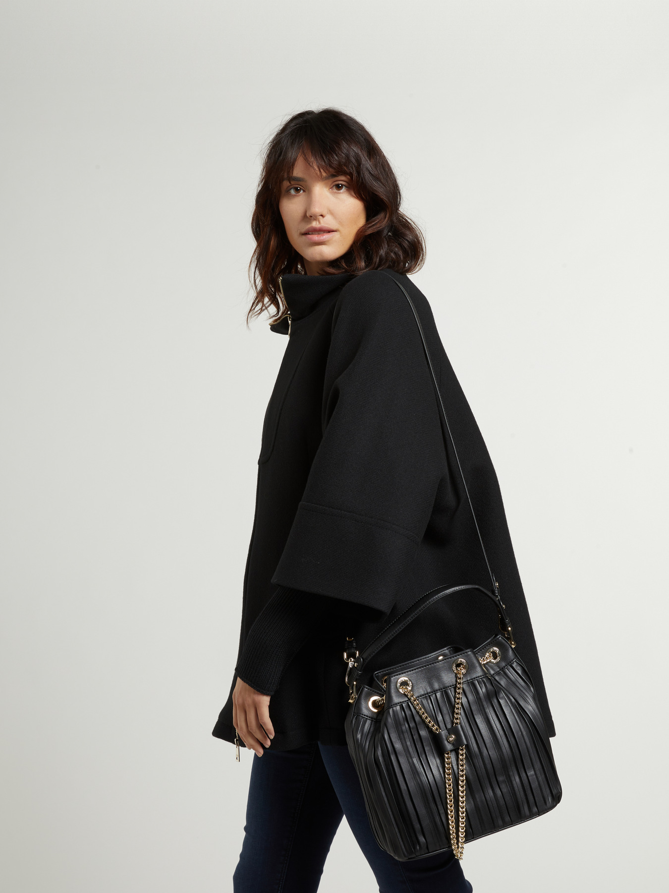 Borsa a secchiello pliss&eacute; image number 3