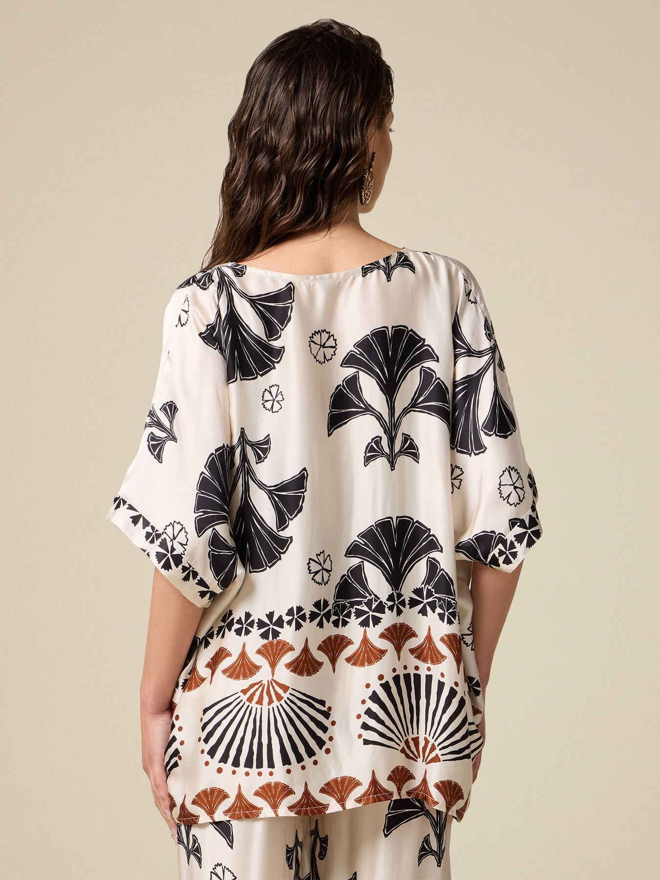 Kimono-Bluse aus gemustertem Satin image number 1