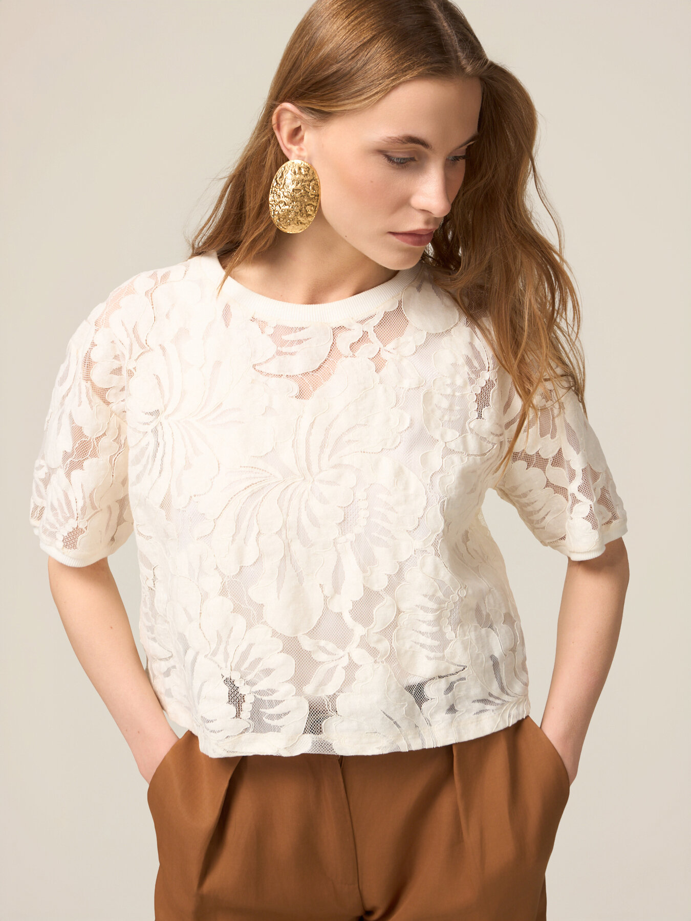 Spitzen-Boxy-T-Shirt image number 0