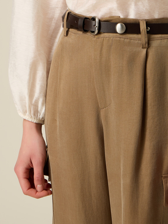 Ceinture en cuir &agrave; clous