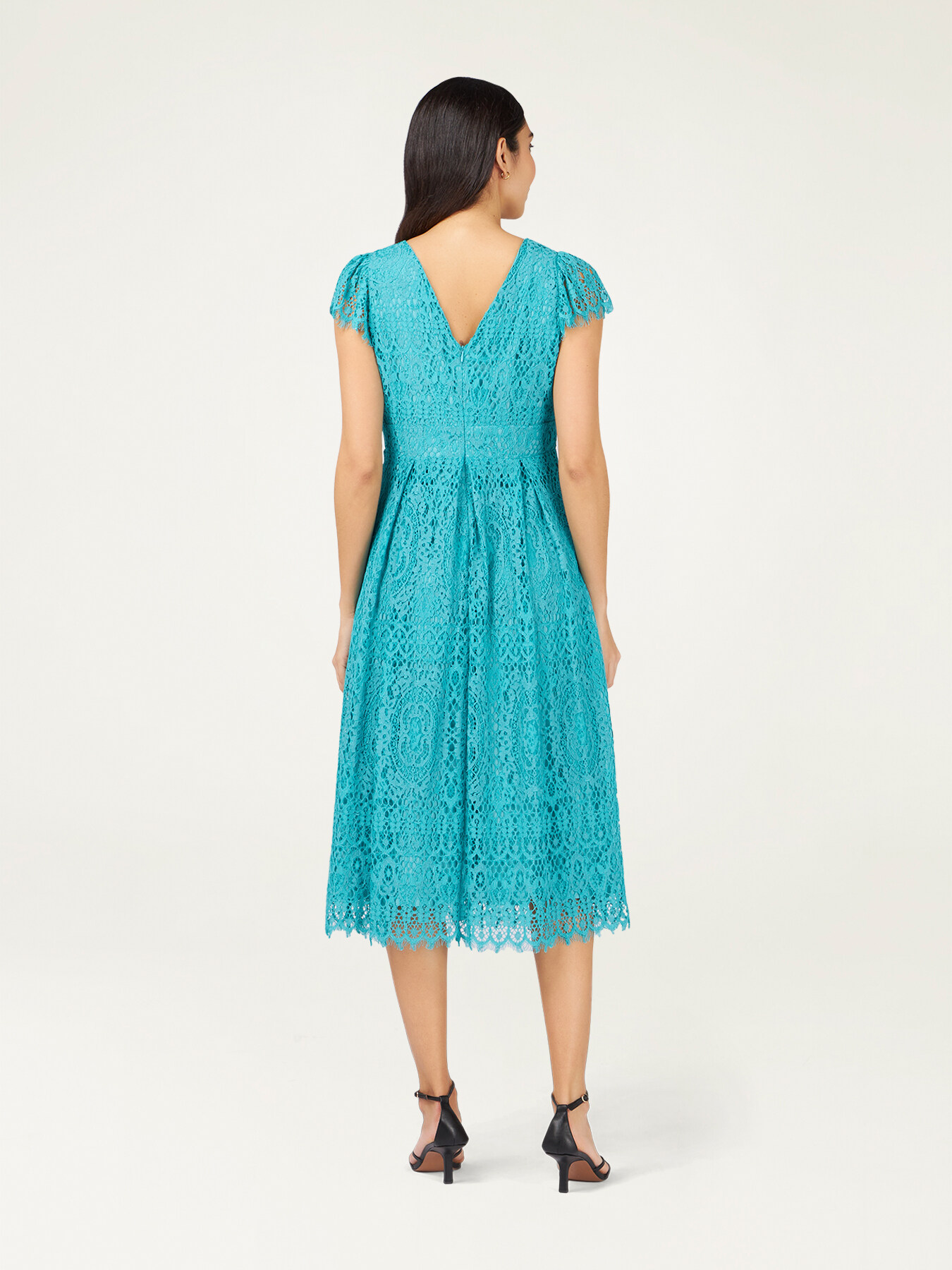 Robe mi-longue en dentelle image number 1
