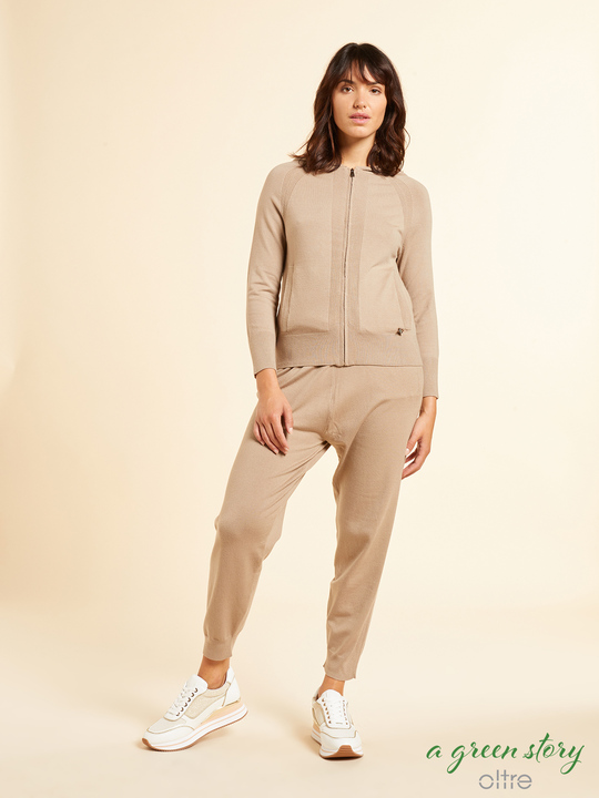 Saldi: Pantaloni e Gonne da Donna in Sconto - Oltre.com