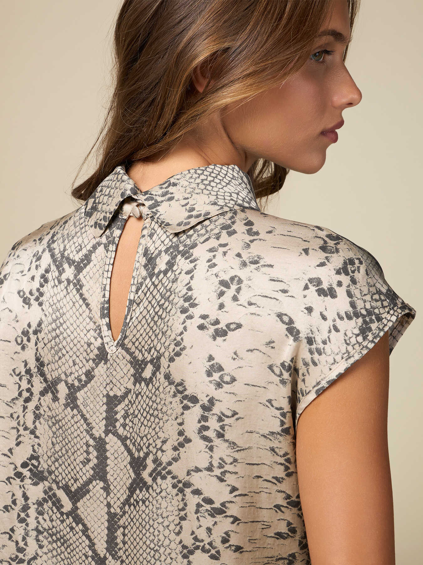 Snake print blouse image number 2