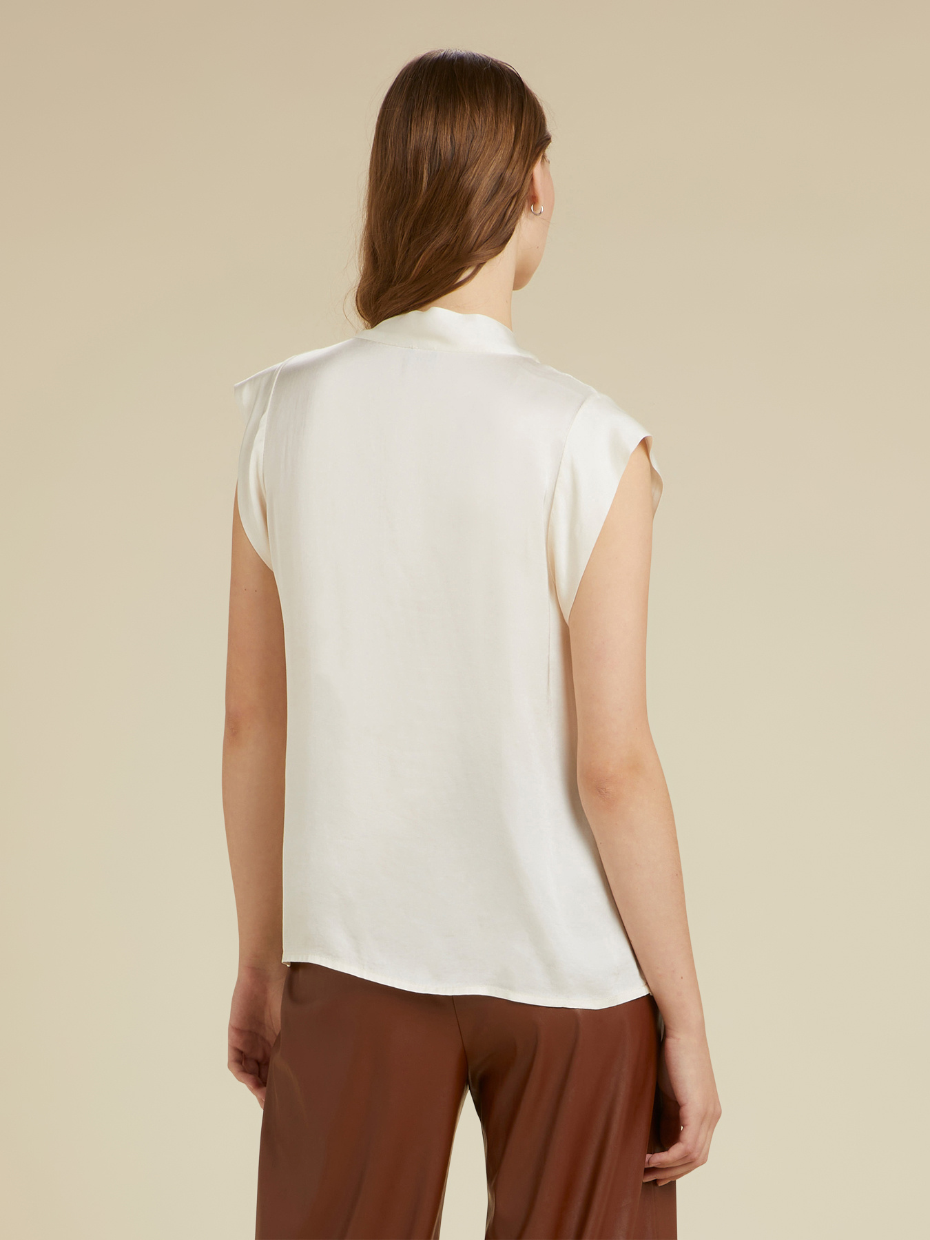 Bluse aus Satin mit Schleife image number 2