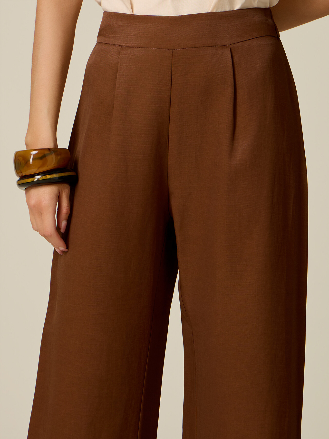 Wide-leg trousers in linen blend twill image number 2
