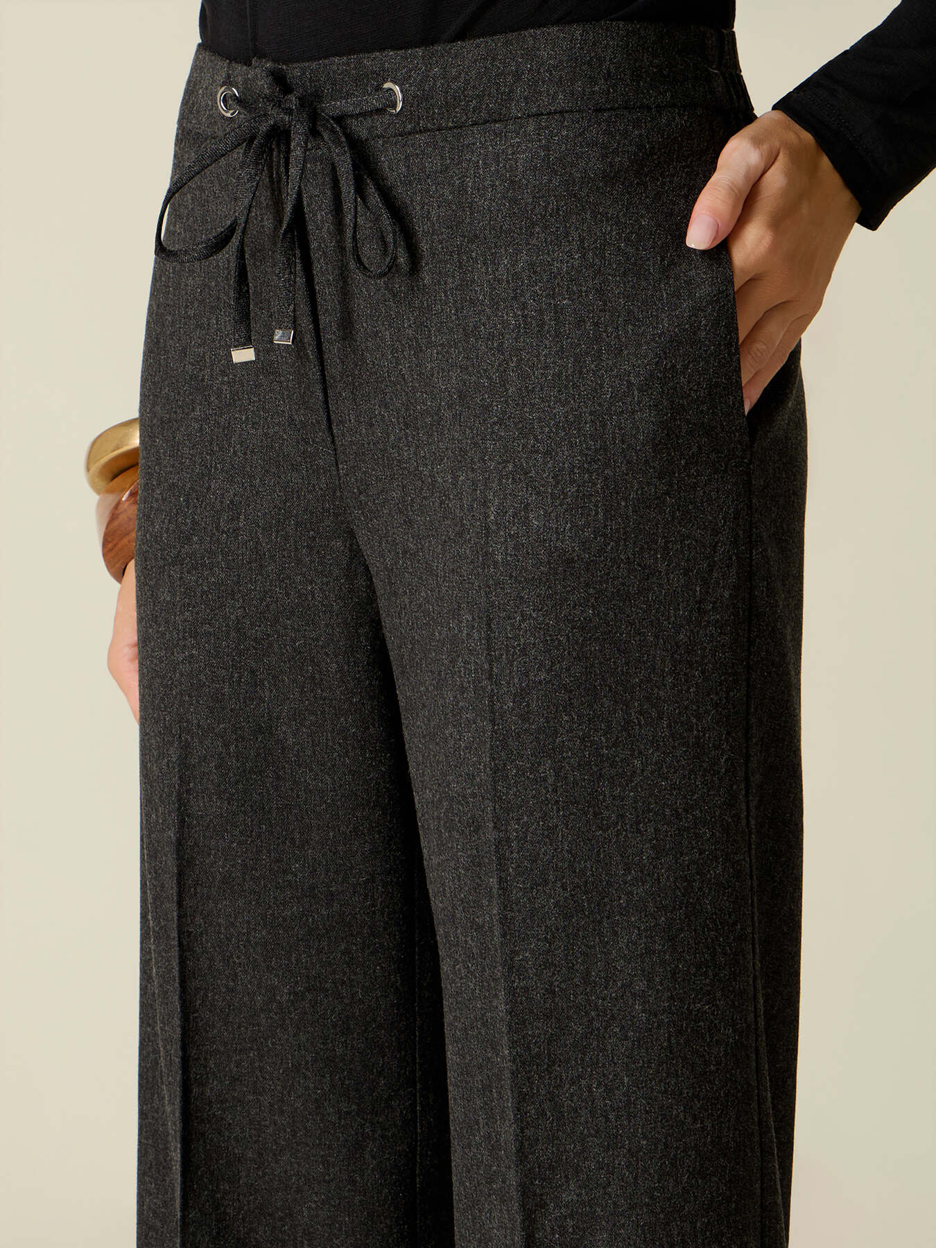 Pantalones cropped de franela con cord&oacute;n image number 2