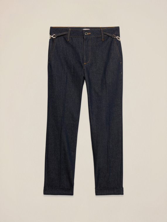 Regular Jeans mit Kettendetail