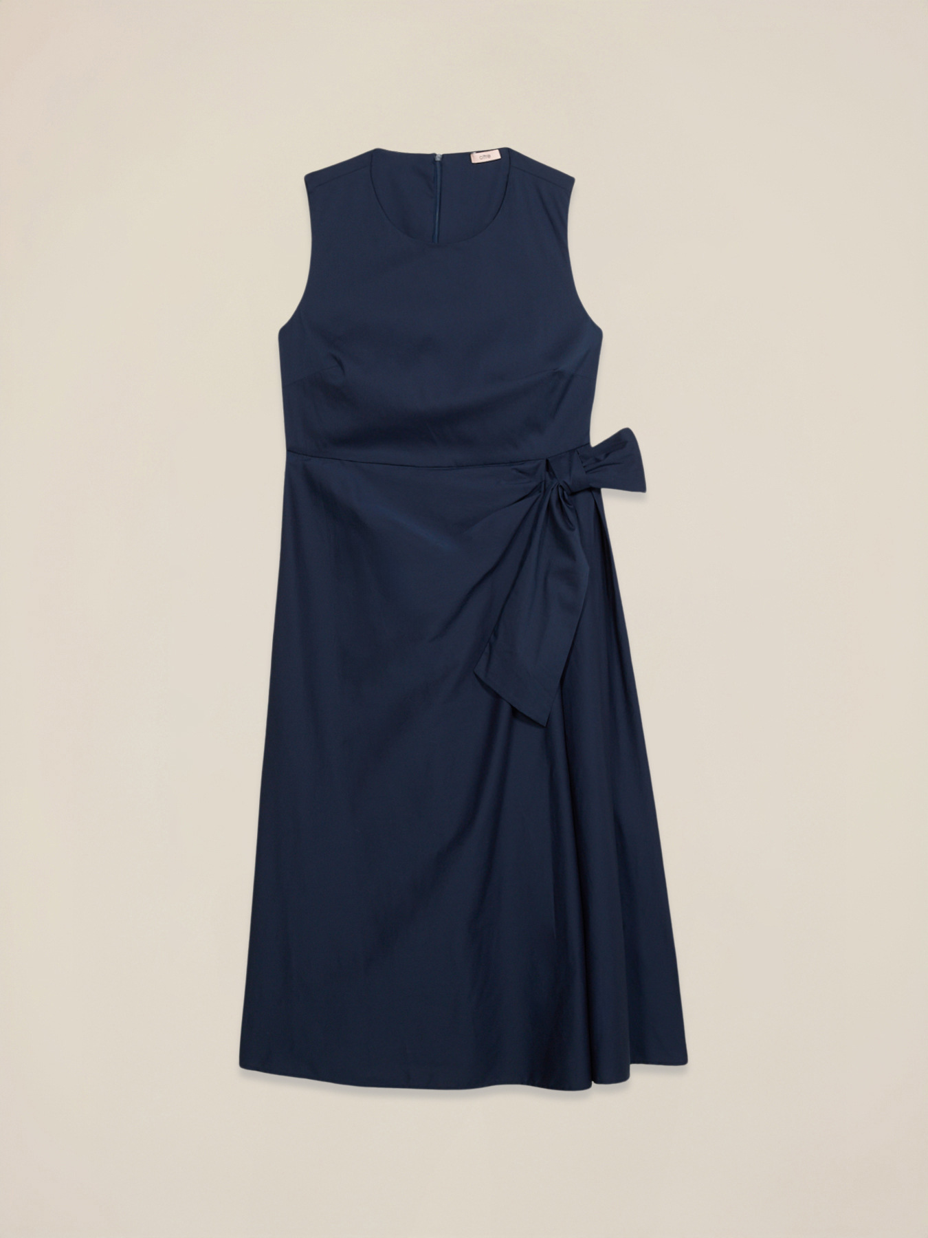 Vestido midi con lazo lateral image number 3