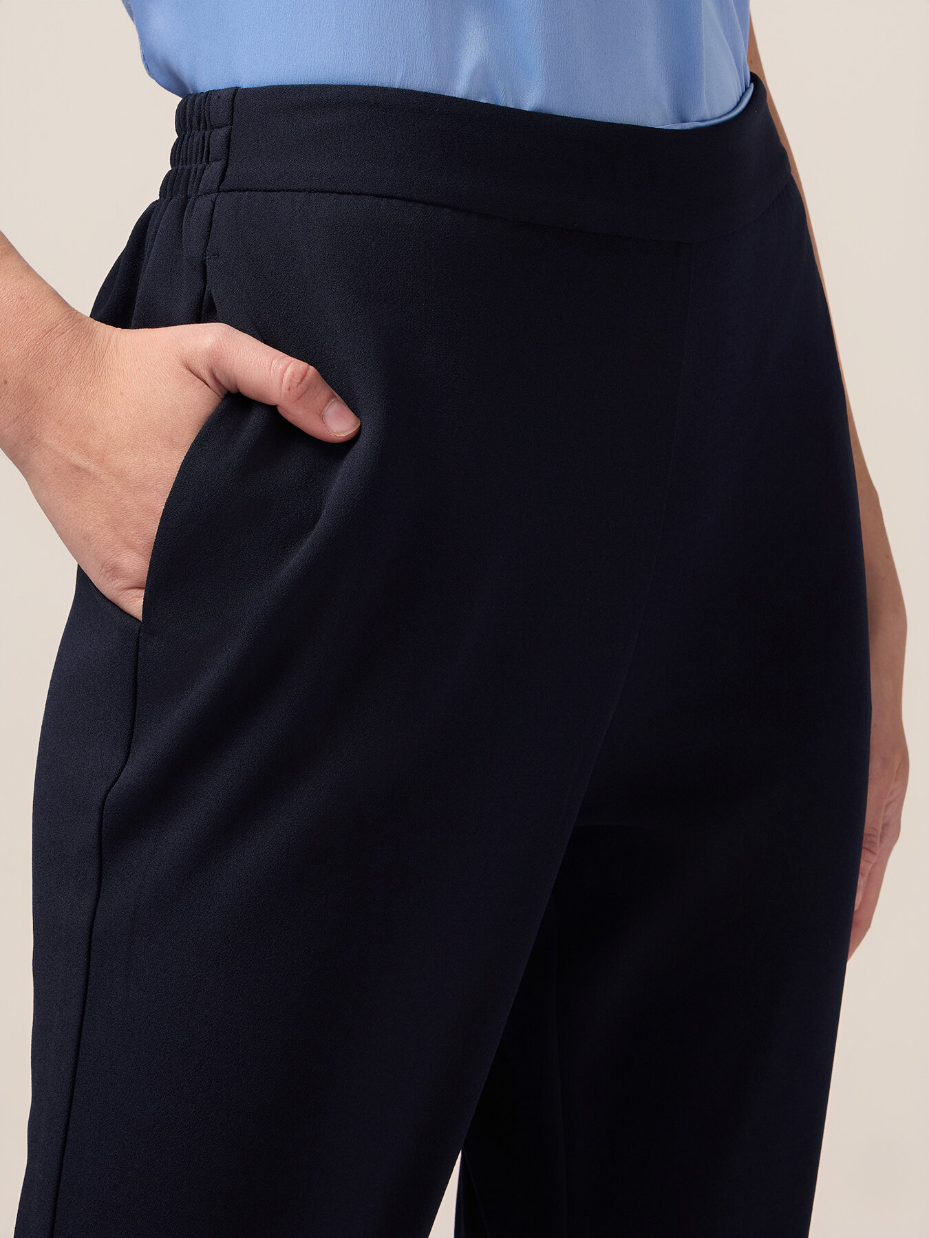 Pantaloni joggers din țesătură scuba cr&ecirc;pe image number 2