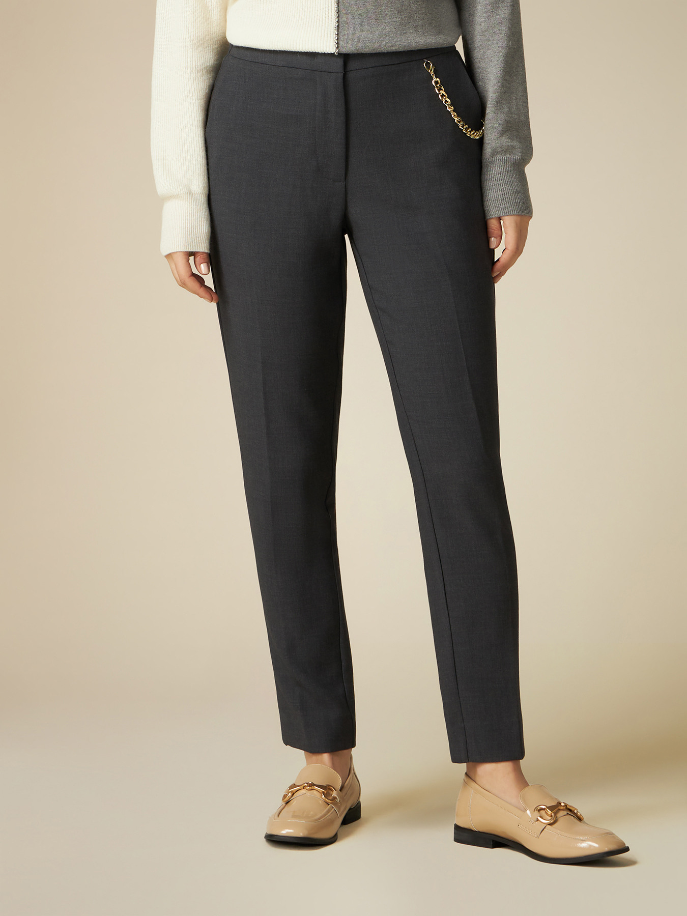 Pantaloni a sigaretta con catena image number 3
