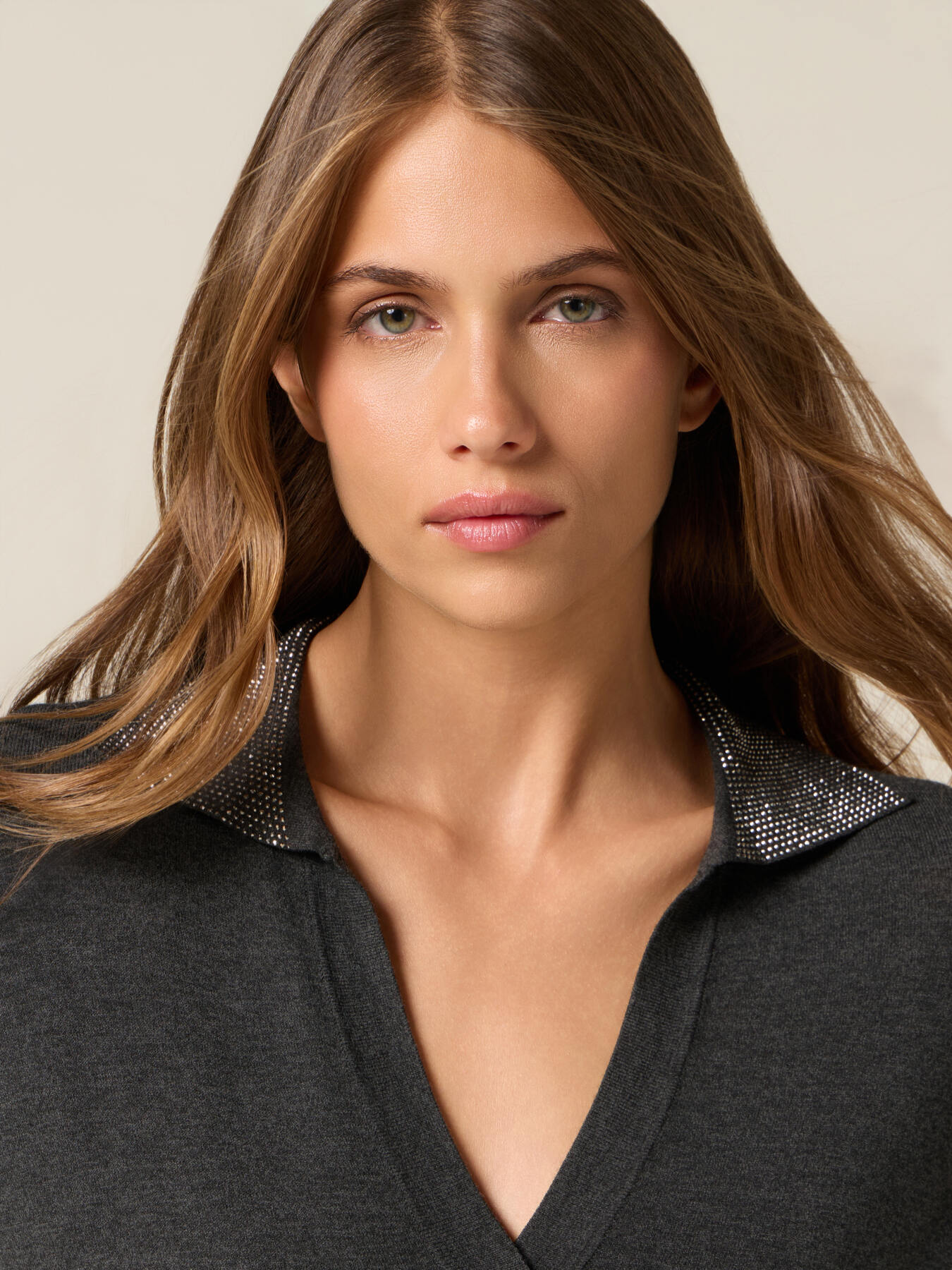 Pullover mit verziertem Kragen image number 2
