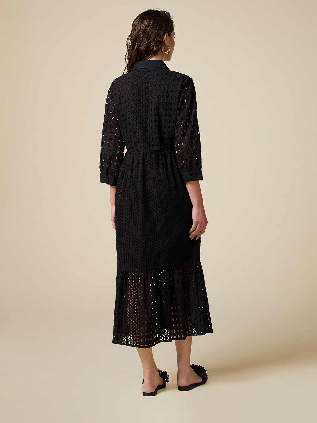 Langes Hemdblusenkleid aus St. Galler Spitze image number 1