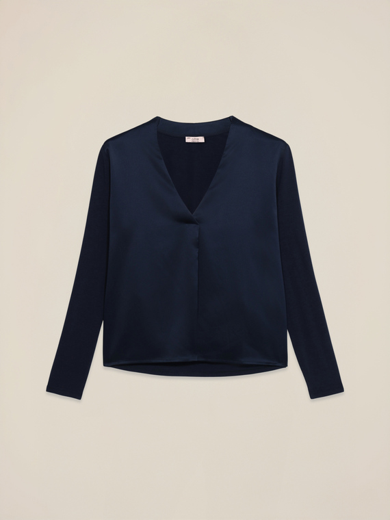 Two-material V-neck T-shirt