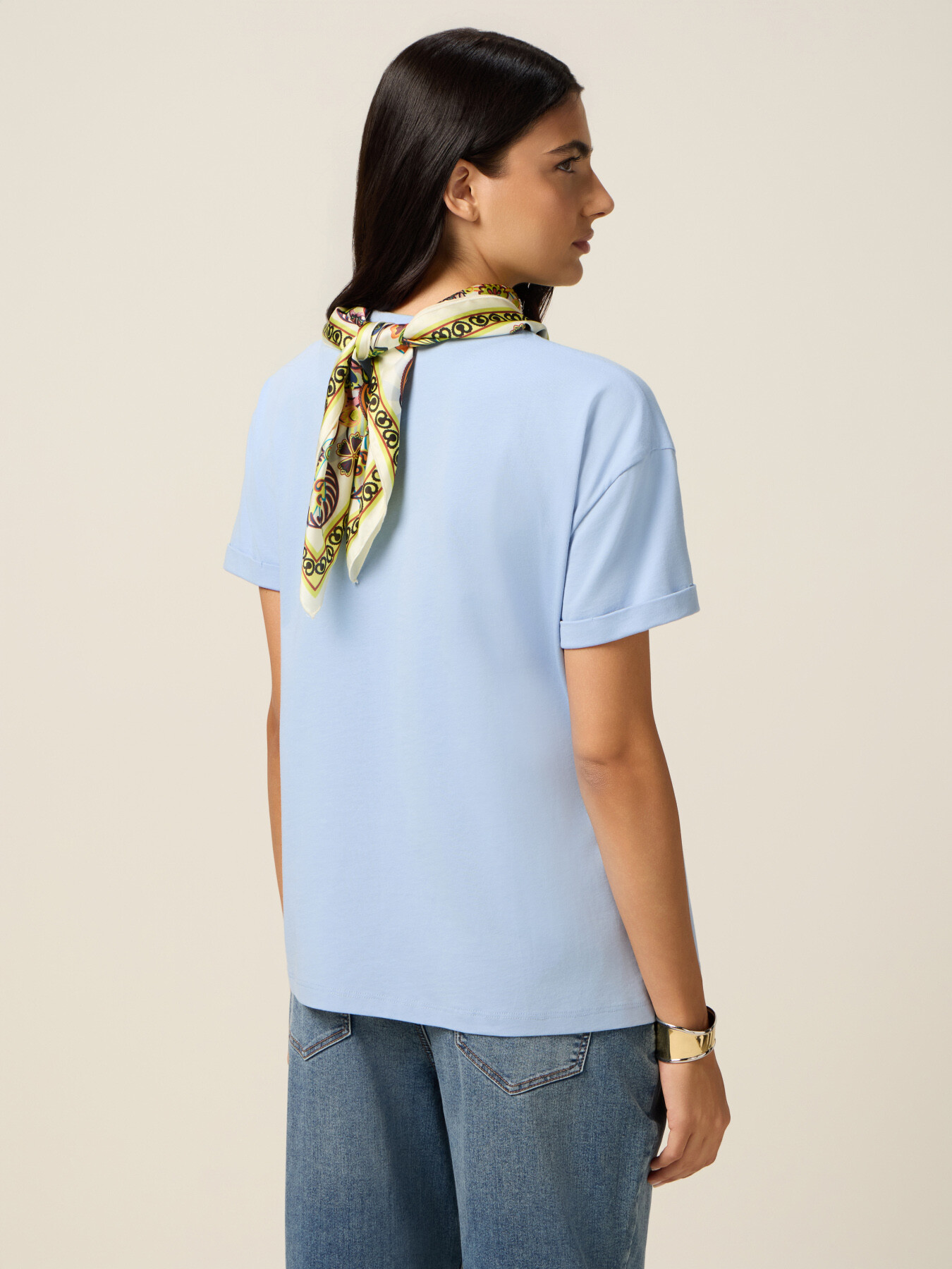 T-shirt with print and scarf image number 1