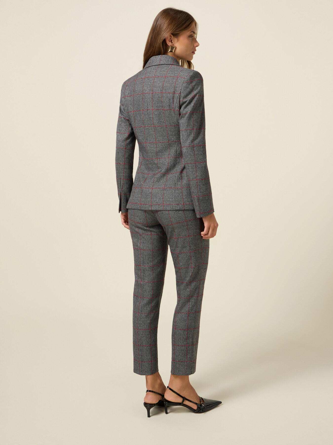 Blazer &agrave; carreaux avec broche image number 2