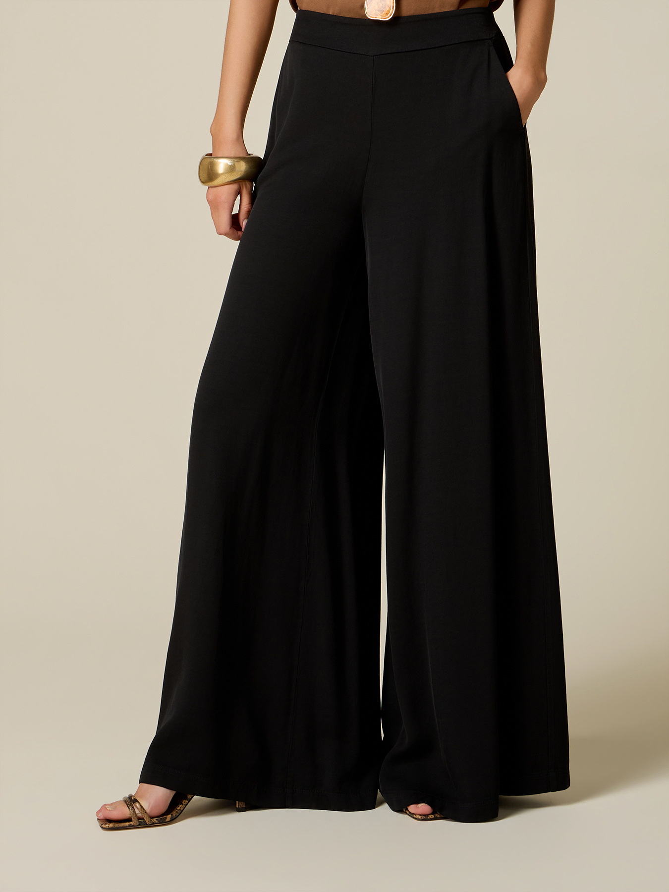 Wide-leg linen blend trousers image number 3